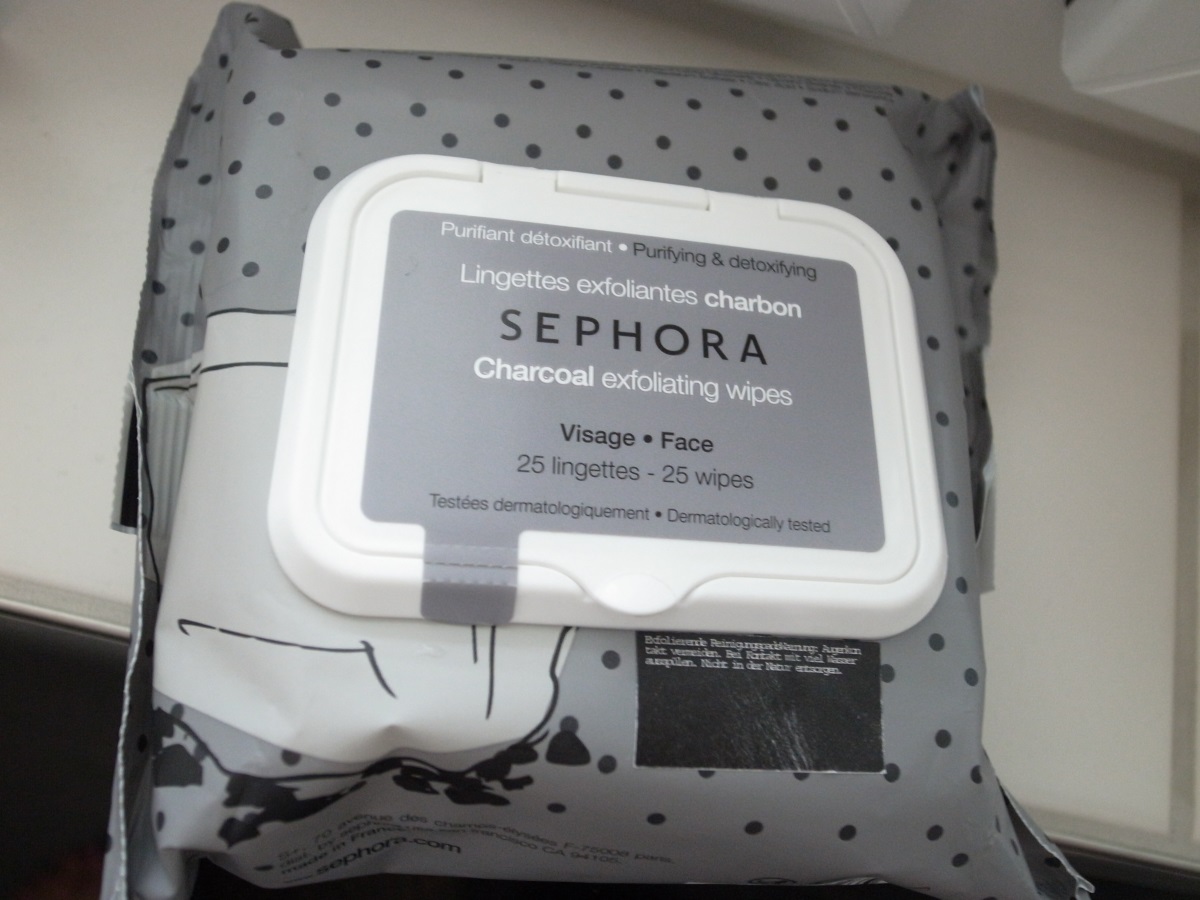 Sephora Charcoal exfoliating wipes
